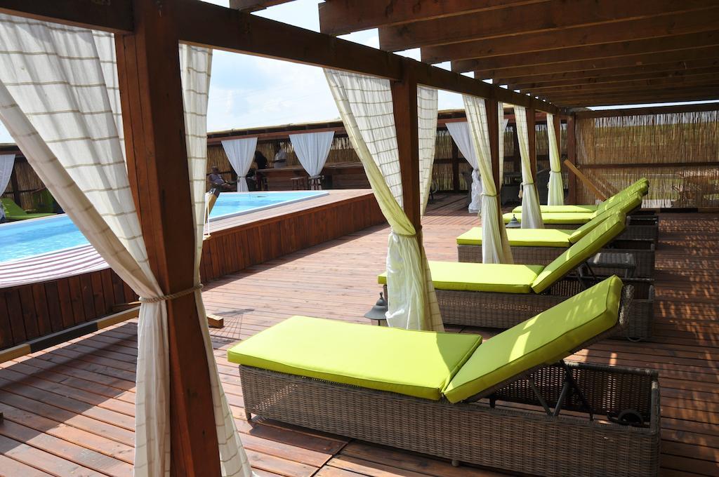 Doi Capitani Hotel Crişan Exterior foto