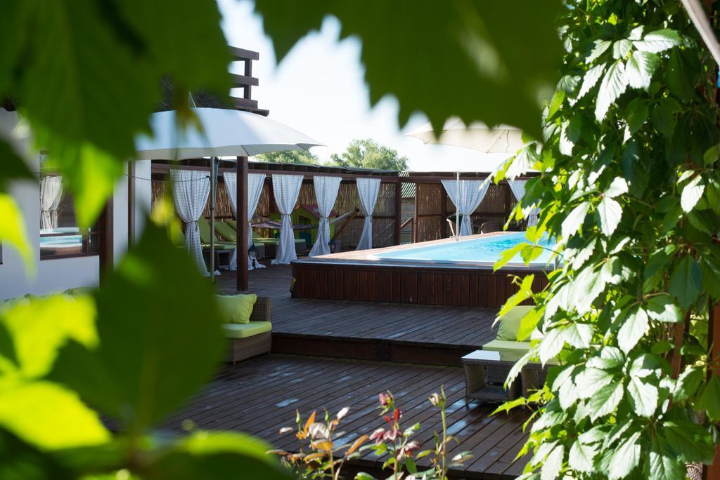 Doi Capitani Hotel Crişan Exterior foto