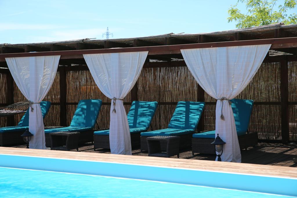 Doi Capitani Hotel Crişan Exterior foto