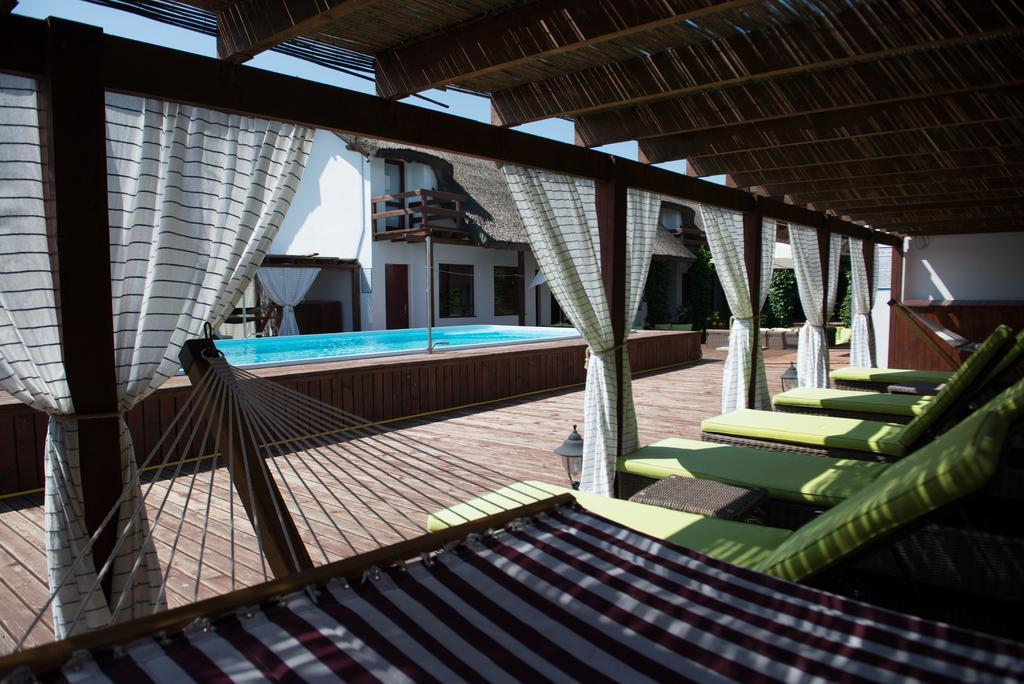 Doi Capitani Hotel Crişan Exterior foto